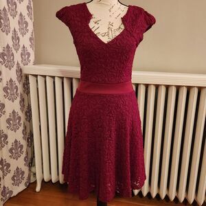 Modcloth (Yellow Star) Burgundy Maroon Lace Dress Fit&Flare Skater Holiday Sz XS